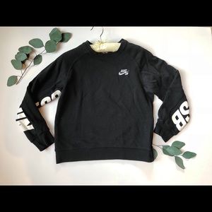 Nike SB Pullover
